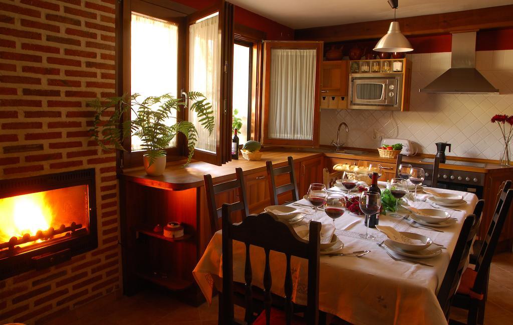 Casa Rural "Hazanas" Adanero Exteriör bild